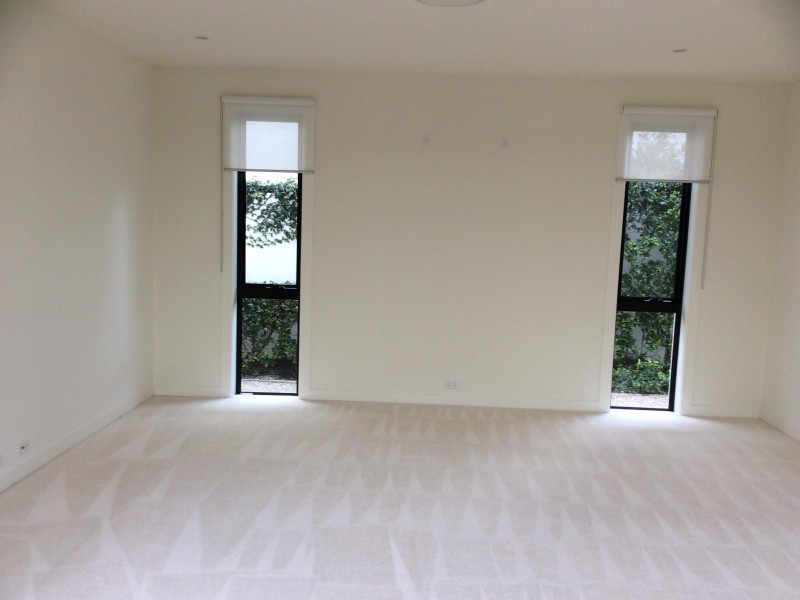 13 The Boulevard, Benowa QLD 4217