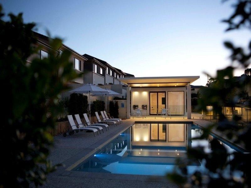 2 Bourton Road, Merrimac QLD 4226