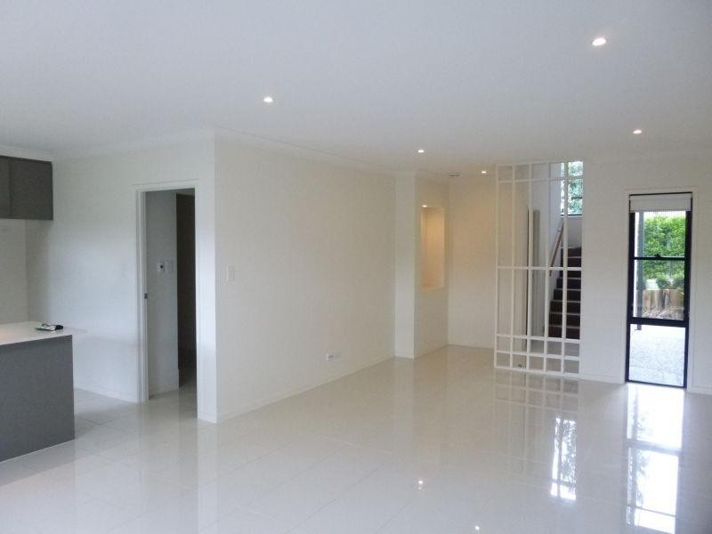 2 Bourton Road, Merrimac QLD 4226