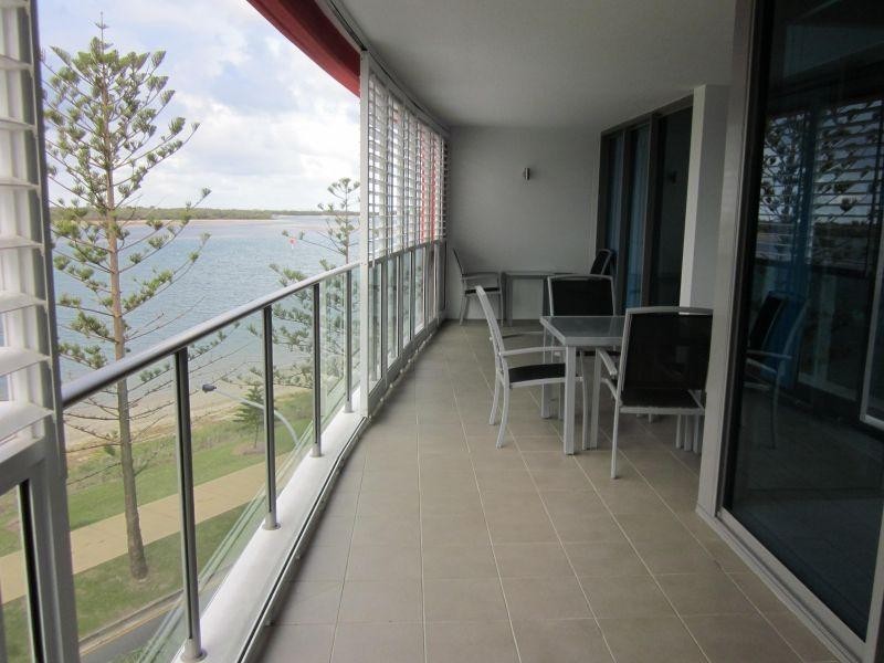 Unit 1405/438 Marine Parade, Biggera Waters QLD 4216