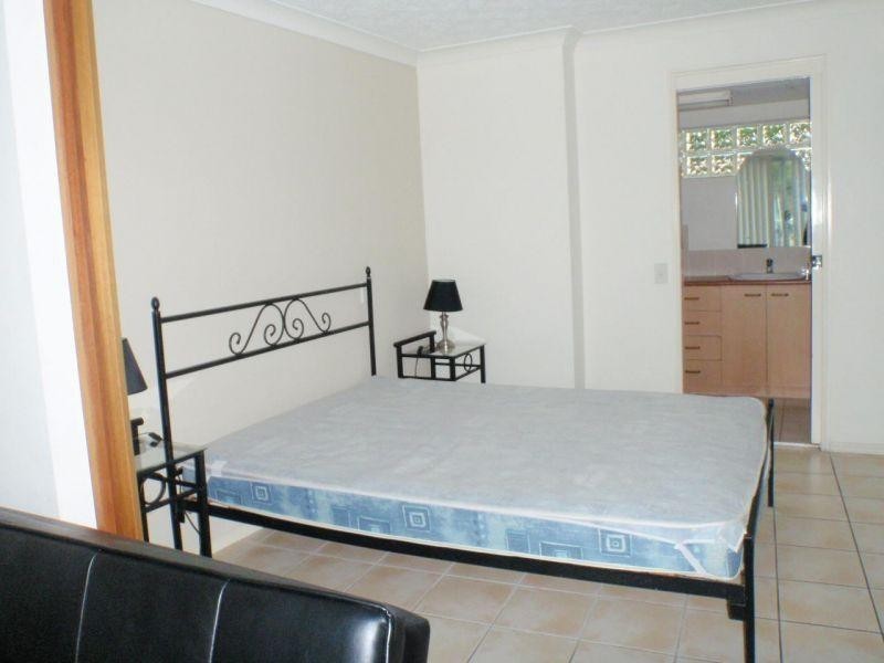 106 Marine Parade, Southport QLD 4215