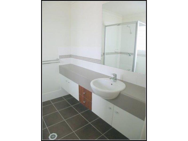 C/2 Catalina Way, Upper Coomera QLD 4209