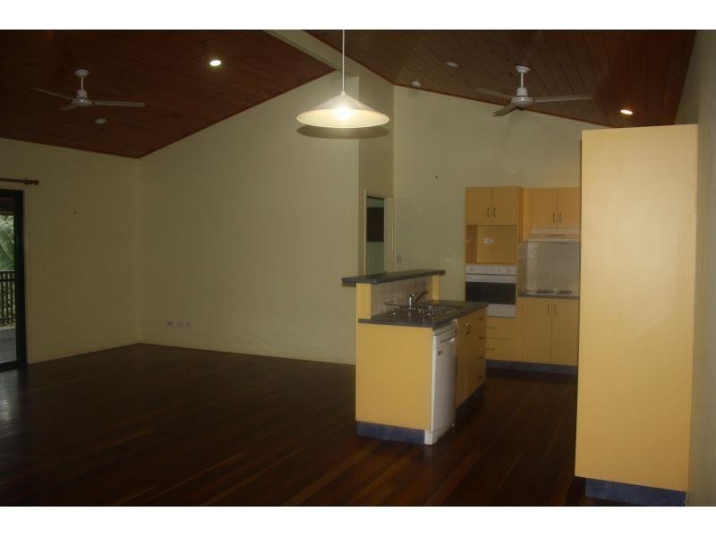 8 South Molle Bvld, Cannonvale QLD 4802