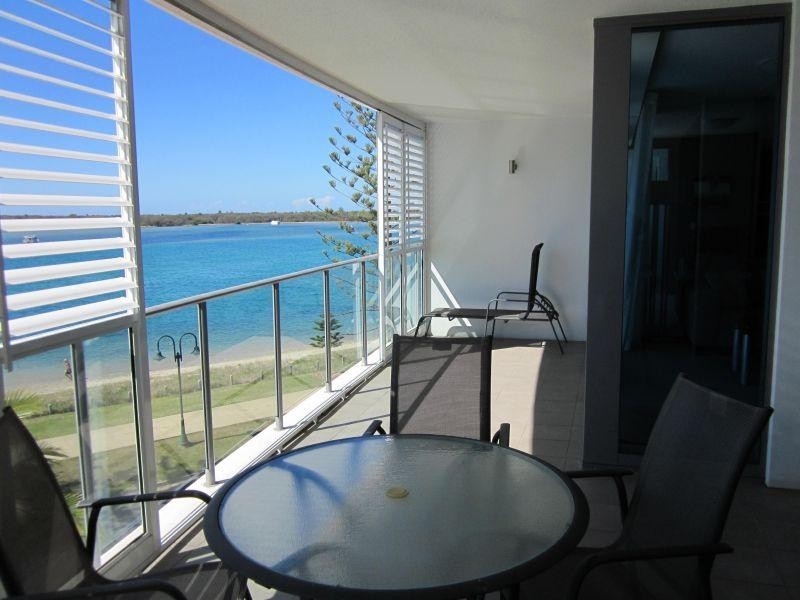 Unit 1304/438 Marine Parade, Biggera Waters QLD 4216