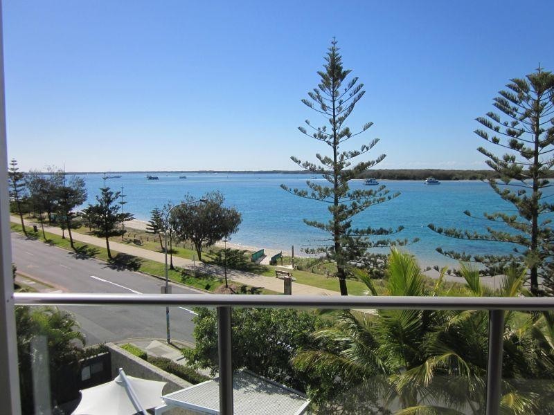 Unit 1304/438 Marine Parade, Biggera Waters QLD 4216