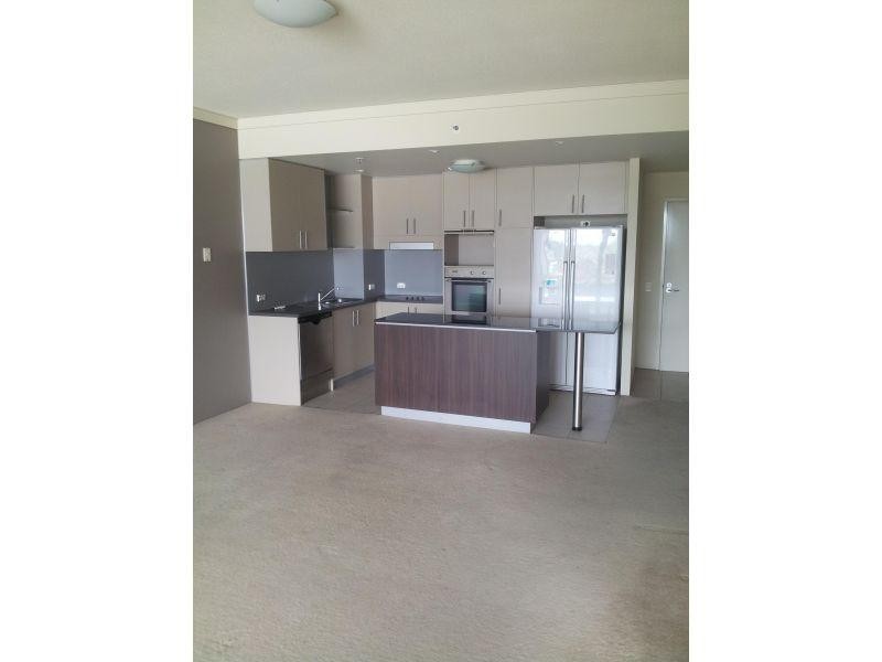 360 Marine Parade, Labrador QLD 4215
