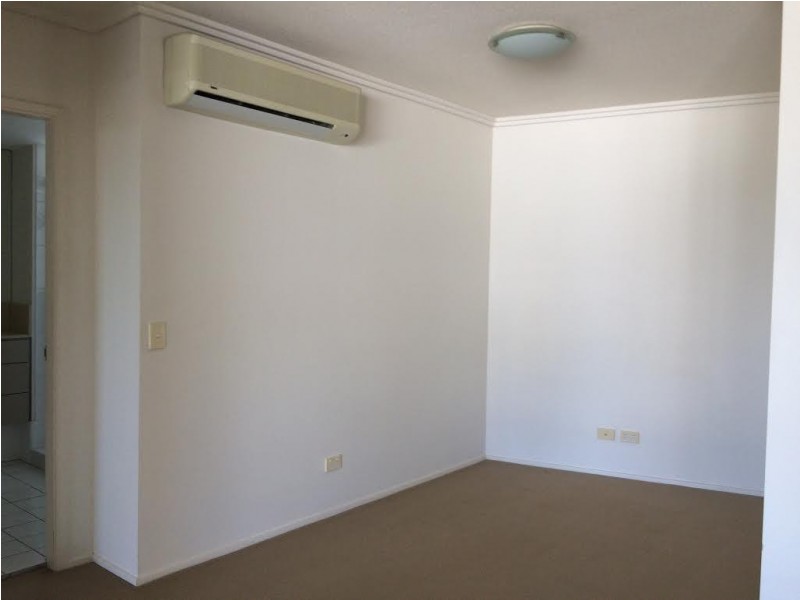 1067/18 Manning Street, Milton QLD 4064