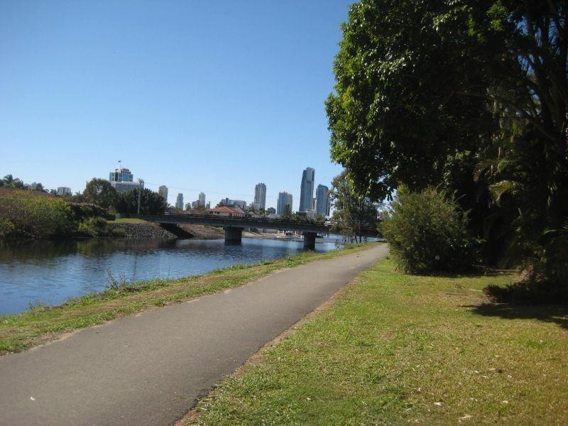 100 Racecourse Road, Bundall QLD 4217