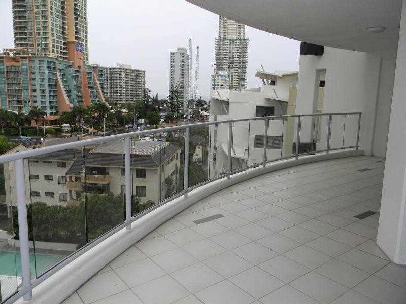 21 Cypress Avenue, Surfers Paradise QLD 4217