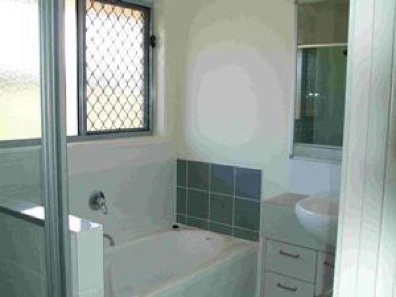 108 Cemetery Road, Raceview QLD 4305