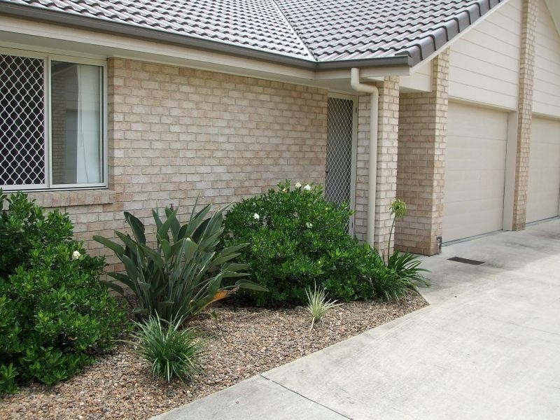 8 Rosegum Place, Redbank QLD 4301