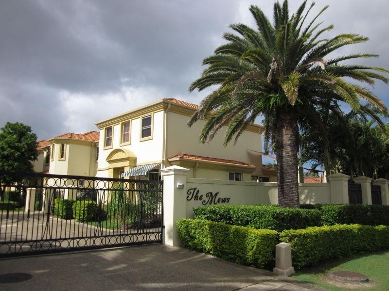 11/99-101 Heeb Street, Benowa QLD 4217