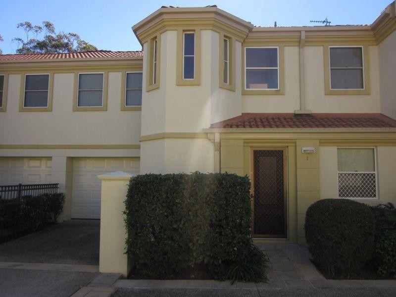 11/99-101 Heeb Street, Benowa QLD 4217