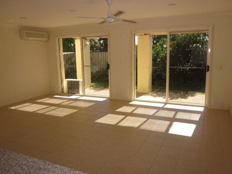 11/99-101 Heeb Street, Benowa QLD 4217