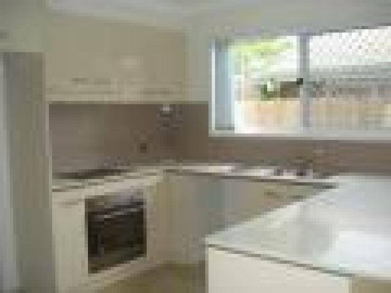 2/21-23 Thompson Cres, Clontarf QLD 4019