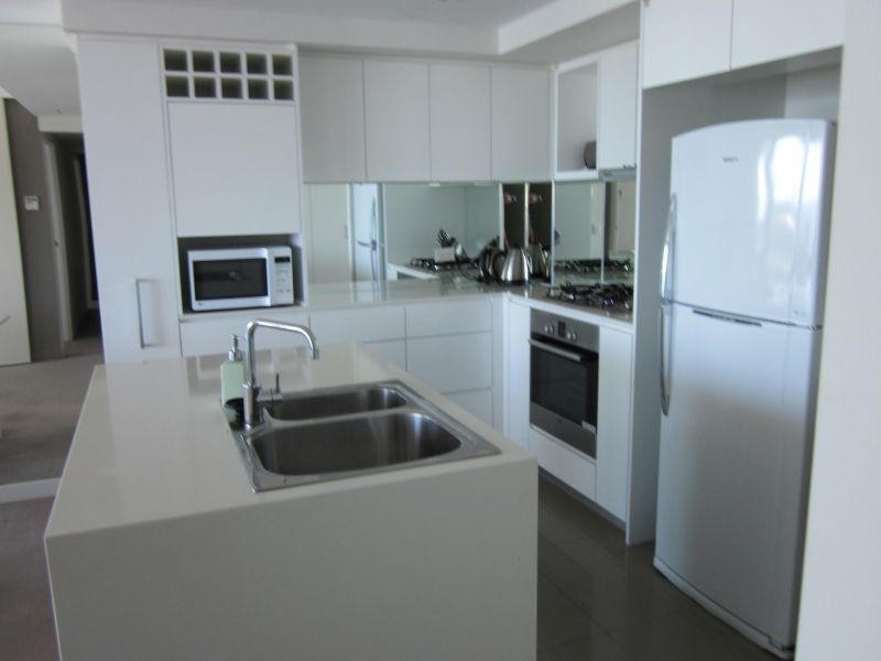 Unit 1304/438 Marine Parade, Biggera Waters QLD 4216