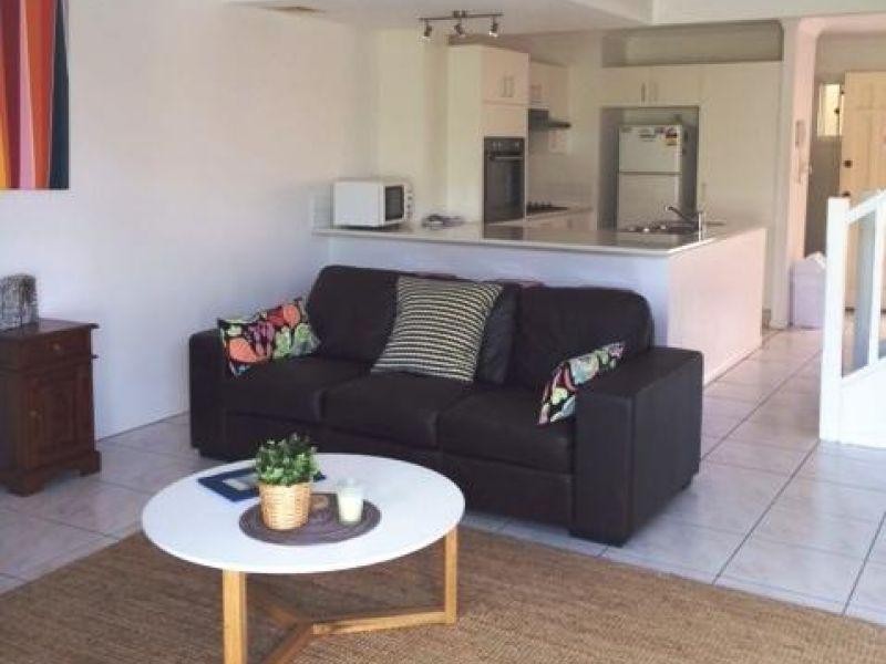 2 Coolgardie Street, Elanora QLD 4221