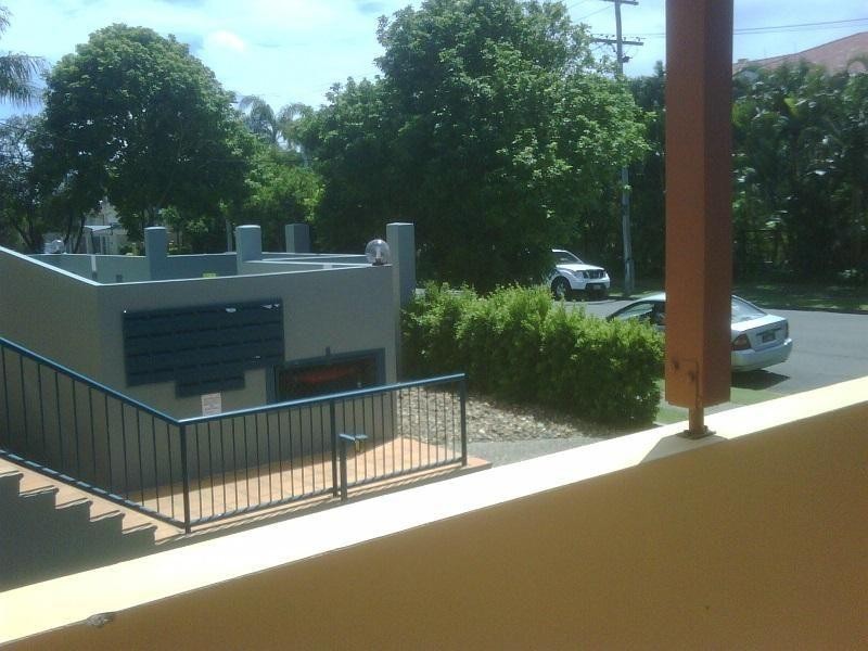 20/10-14 Purli Street, Chevron Island QLD 4217