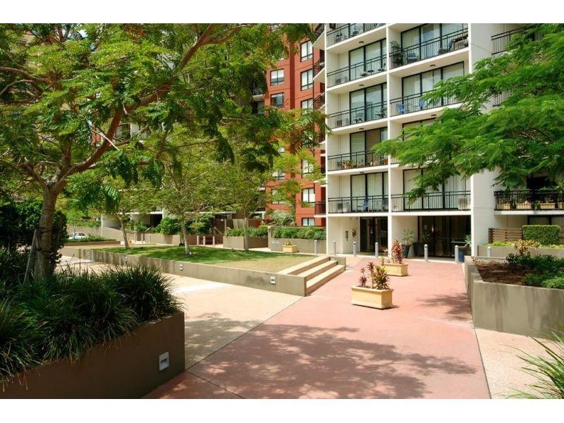 15 Goodwin Street, Kangaroo Point QLD 4169