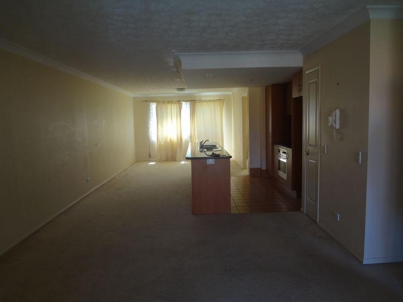 Johnson St/12 Lloyd Street, Southport QLD 4215
