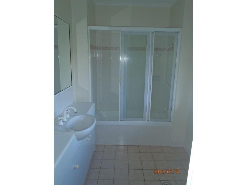 5-15 McGregor Street, Mooroobool QLD 4870