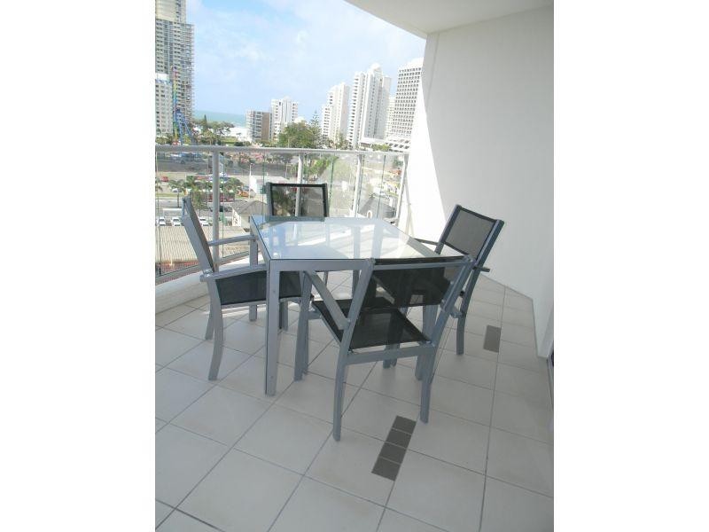 21 Cypress Avenue, Surfers Paradise QLD 4217