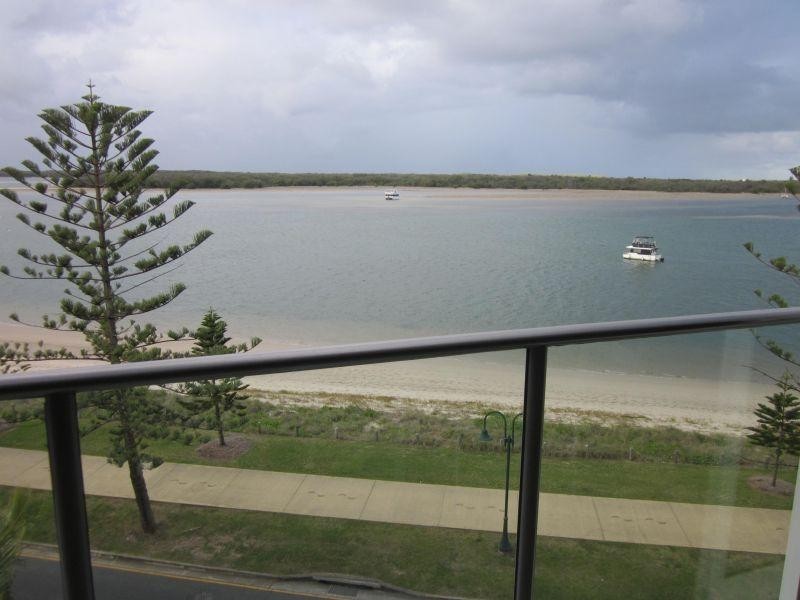 Unit 1405/438 Marine Parade, Biggera Waters QLD 4216