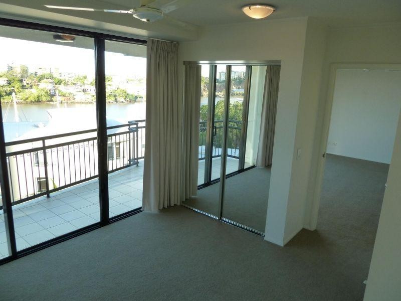 15 Goodwin Street, Kangaroo Point QLD 4169