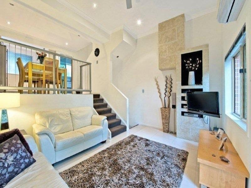 100 Racecourse Road, Bundall QLD 4217