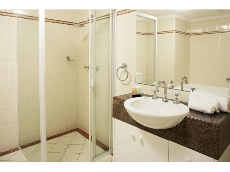 37/1-9 Hughes Avenue, Main Beach QLD 4217