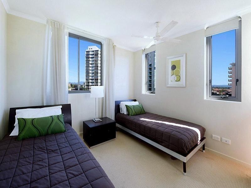 21 Cypress Avenue, Surfers Paradise QLD 4217