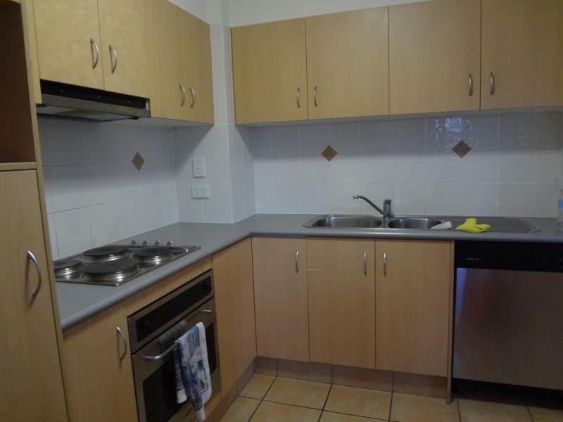 2 bed/8 Lloyd Street, Southport QLD 4215