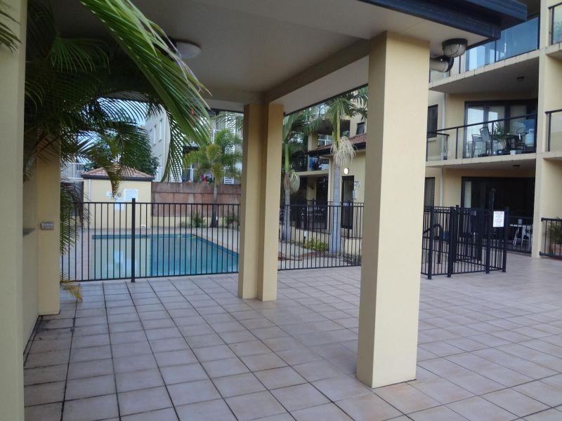 8 Lloyd Street, Southport QLD 4215