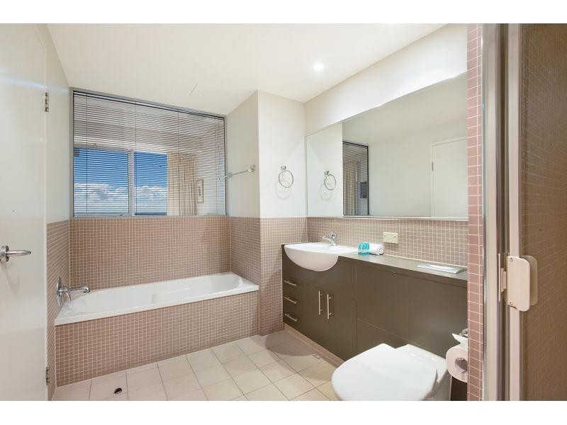 312/360 Marine Parade, Labrador QLD 4215