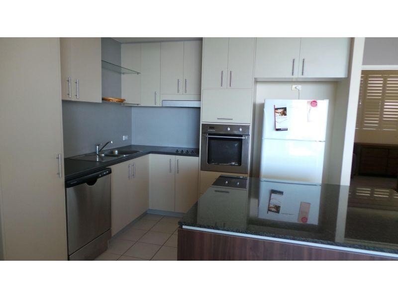 1109/360 Marine Parade, Labrador QLD 4215