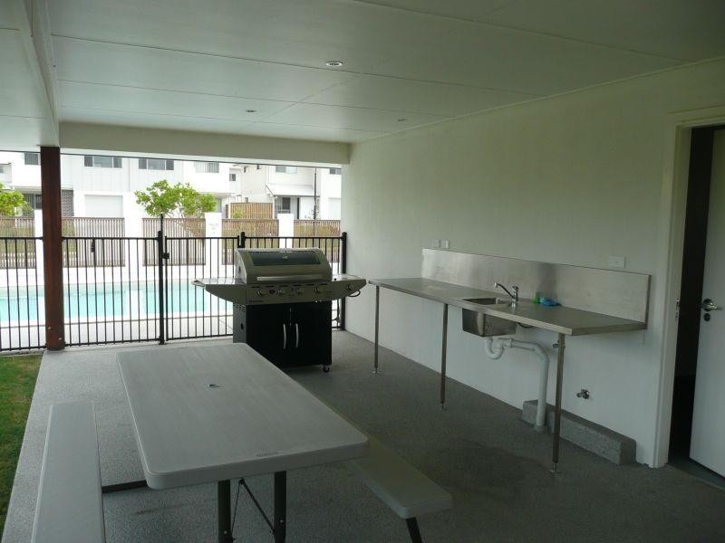 Townhouse 51/90 Northhquarter Drive, Murrumba Downs QLD 4503