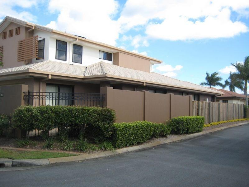 136 Palm Meadows Drive, Carrara QLD 4211