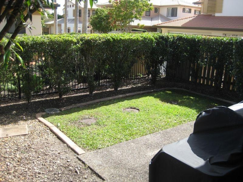 136 Palm Meadows Drive, Carrara QLD 4211