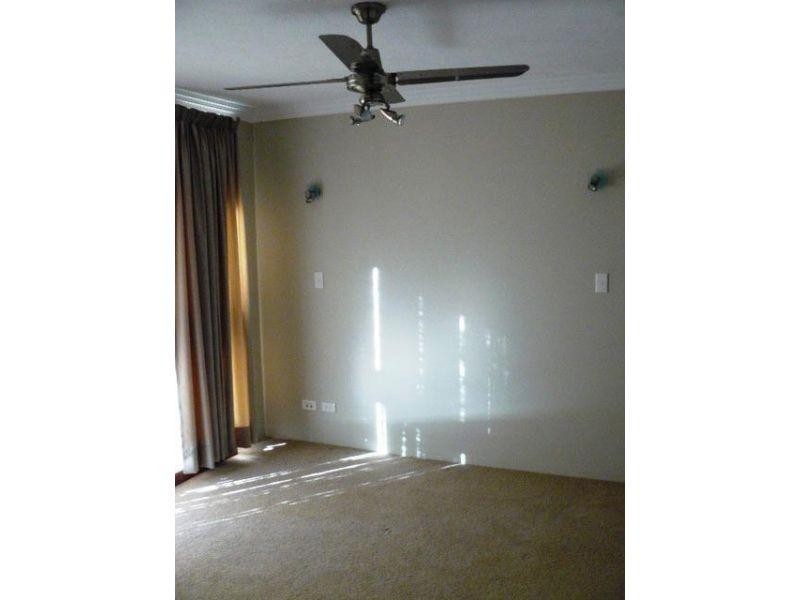 9 Bayview Street, Runaway Bay QLD 4216