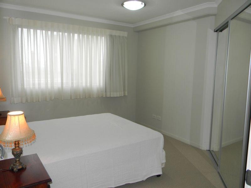 21 Cypress Avenue, Surfers Paradise QLD 4217