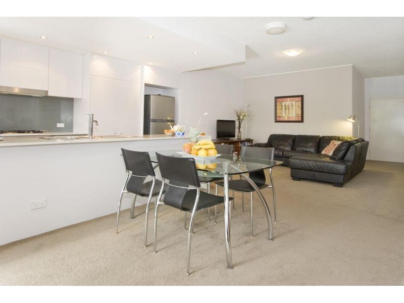 8 Dunmore Terrace, Auchenflower QLD 4066