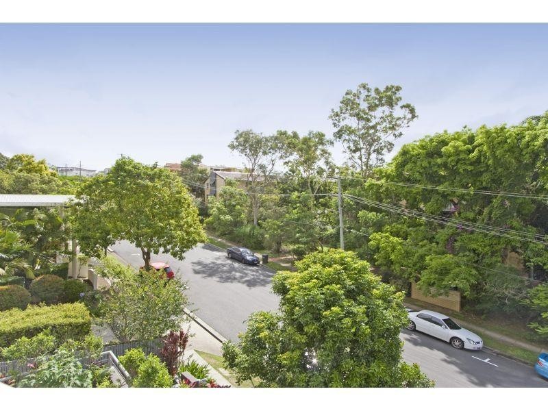8 Dunmore Terrace, Auchenflower QLD 4066