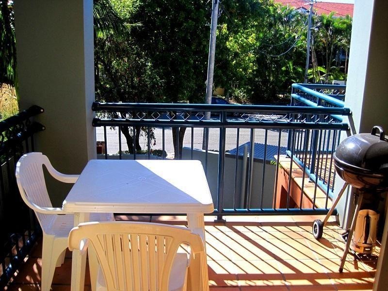 19/10-14  Purli Street, Chevron Island QLD 4217