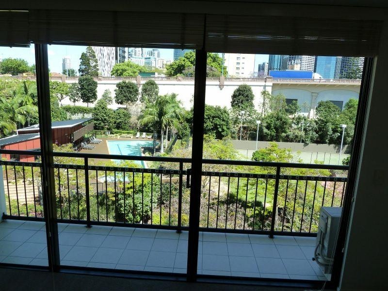 15 Goodwin Street, Kangaroo Point QLD 4169