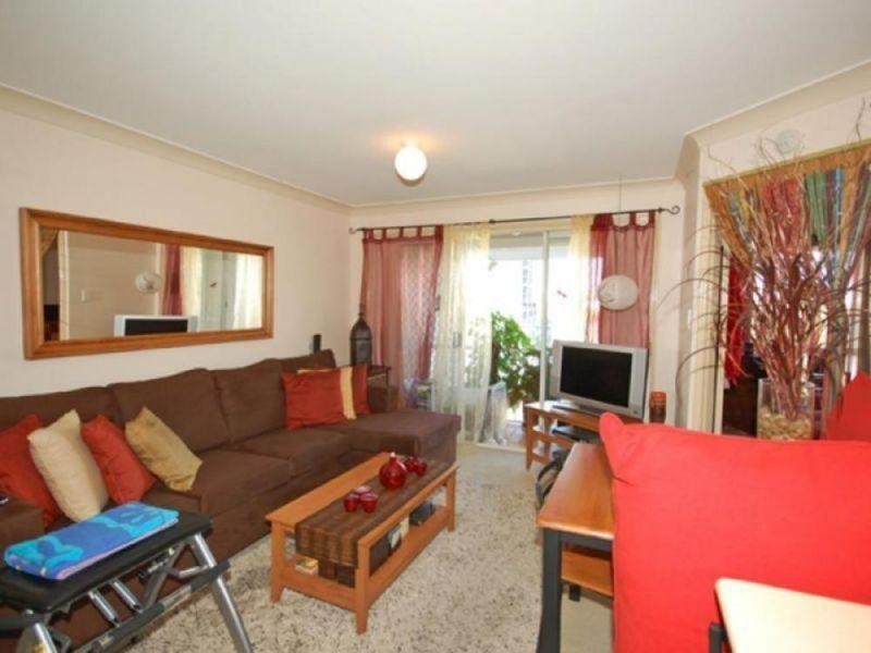 7-9 Illawong, Chevron Island QLD 4217