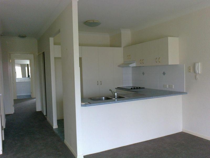 30-36 Burra Street, Chevron Island QLD 4217