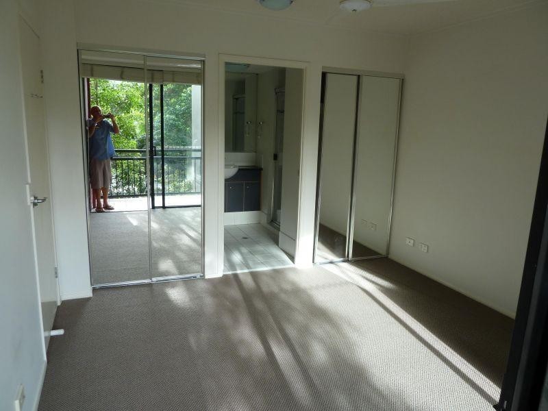 15 Goodwin Street, Kangaroo Point QLD 4169