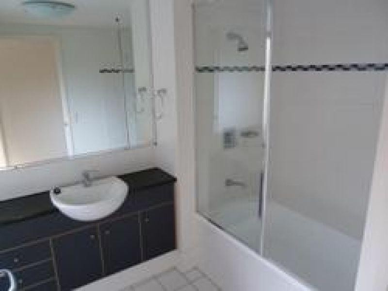 15 Goodwin Street, Kangaroo Point QLD 4169