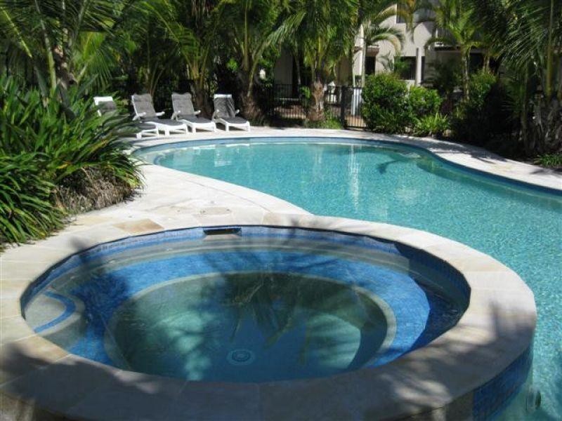 16 Markeri Street, Mermaid Beach QLD 4218