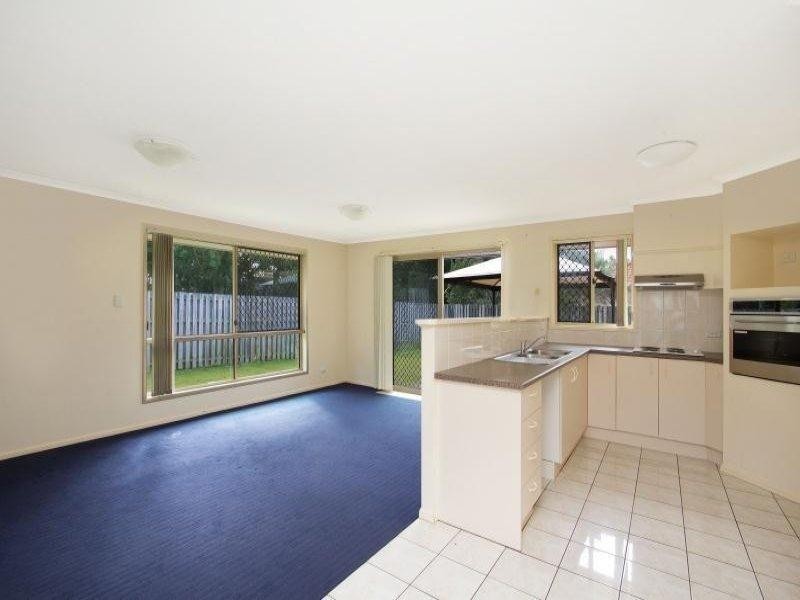 33 Northlakes Drive, Elanora QLD 4221